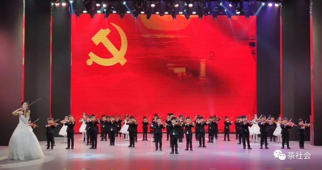 可笑的CBA大个子！两场3次空篮不中，多次失去绝平绝杀，真不中用